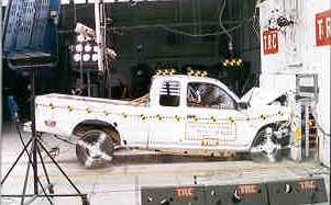 NCAP 1997 Toyota Tacoma front crash test photo