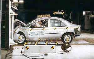 NCAP 1998 Ford Escort front crash test photo