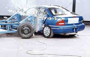 NCAP 1998 Dodge Neon side crash test photo