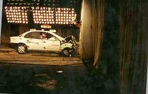 NCAP 1998 Saturn SL front crash test photo