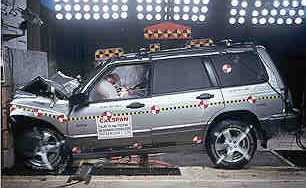 NCAP 1999 Subaru Forester front crash test photo