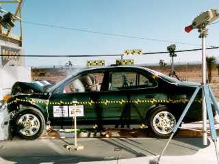 NCAP 1999 Oldsmobile Intrigue front crash test photo