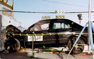 NCAP 1999 Mazda Protege front crash test photo