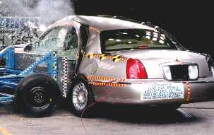 NCAP 1999 Lincoln Town Car side crash test photo
