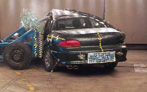 NCAP 2000 Chrysler LHS side crash test photo