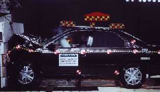 NCAP 2000 Toyota Camry front crash test photo