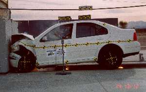 NCAP 2000 Volkswagen Jetta front crash test photo