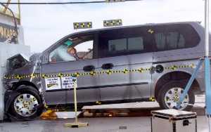 NCAP 2000 Honda Odyssey front crash test photo