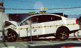 NCAP 2000 Volkswagen Passat front crash test photo
