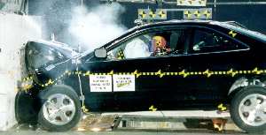 NCAP 2001 Honda Accord front crash test photo