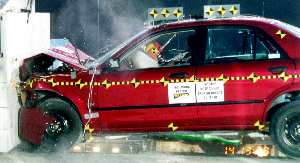 NCAP 2001 Mazda Protege front crash test photo
