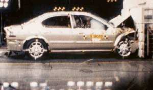 NCAP 2001 Nissan Maxima front crash test photo