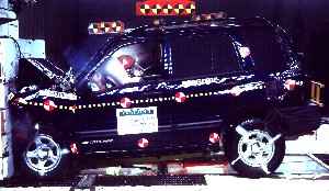 NCAP 2001 Chevrolet Tracker front crash test photo