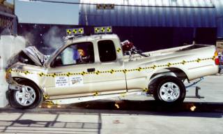 NCAP 2001 Toyota Tacoma front crash test photo