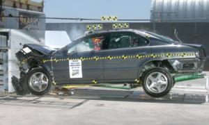 NCAP 2002 Acura TL front crash test photo
