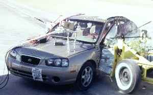 NCAP 2002 Hyundai Elantra side crash test photo