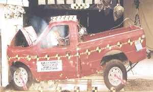 NCAP 2002 Ford Ranger front crash test photo