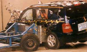 NCAP 2002 Toyota Highlander side crash test photo
