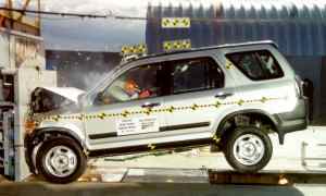 NCAP 2002 Honda CR-V front crash test photo