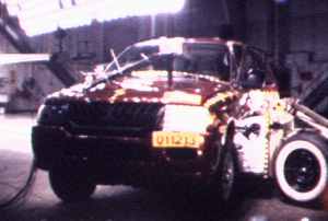 NCAP 2002 Mitsubishi Montero side crash test photo