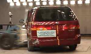 NCAP 2002 Honda Odyssey side crash test photo