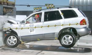 NCAP 2002 Hyundai Santa Fe front crash test photo