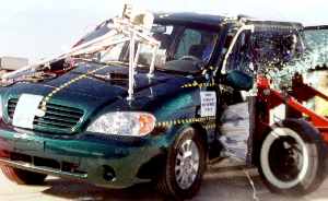 NCAP 2002 Kia Sedona side crash test photo