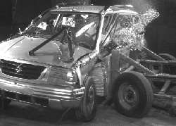 NCAP 2002 Suzuki Vitara side crash test photo
