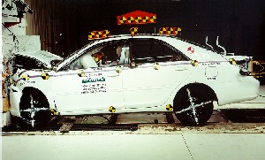 NCAP 2002 Toyota Camry front crash test photo