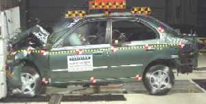 NCAP 2003 Hyundai Accent front crash test photo