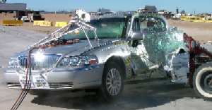 NCAP 2003 Lincoln Town Car side crash test photo