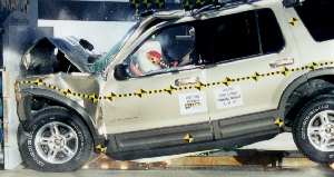 NCAP 2003 Ford Explorer front crash test photo