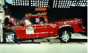 NCAP 2003 Dodge Dakota front crash test photo