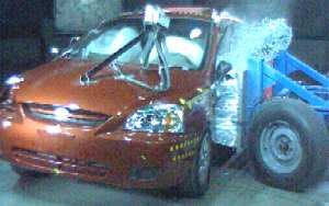 NCAP 2004 Kia Rio side crash test photo