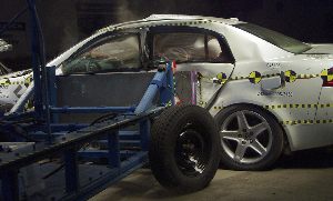 NCAP 2004 Acura TL side crash test photo