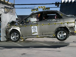 NCAP 2004 Suzuki Aerio front crash test photo