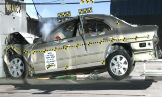 NCAP 2004 Lincoln LS front crash test photo
