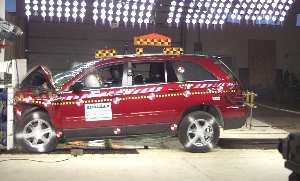 NCAP 2004 Chrysler Pacifica front crash test photo