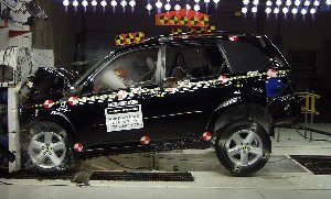 NCAP 2004 Toyota RAV4 front crash test photo