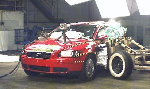 NCAP 2004 Volvo S40 side crash test photo