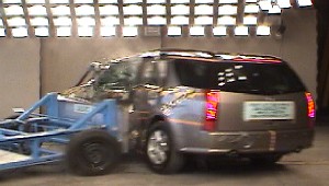 NCAP 2004 Cadillac SRX side crash test photo
