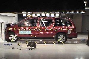 NCAP 2004 Ford Freestar front crash test photo