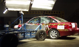 NCAP 2005 Ford Five Hundred side crash test photo