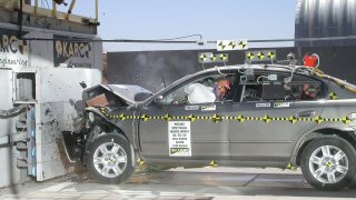 NCAP 2005 Nissan Altima front crash test photo