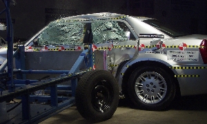 NCAP 2005 Chrysler 300 side crash test photo