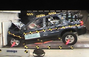 NCAP 2005 Ford Escape front crash test photo