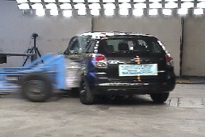 NCAP 2005 Toyota Matrix side crash test photo