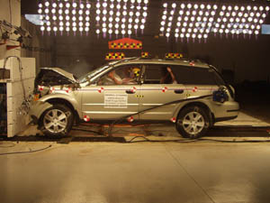 NCAP 2005 Subaru Outback front crash test photo