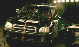 NCAP 2005 Hyundai Santa Fe side crash test photo