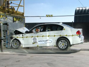 Frontal crash test of a 2006 BMW 3 Series 4-DR. w/SAB